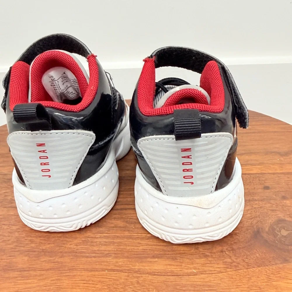 Jordan Max Aura 2‎ Toddler sneakers